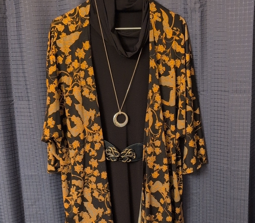 Like New Kimono Jacket LuLaRoe Olive Green and Black Medium